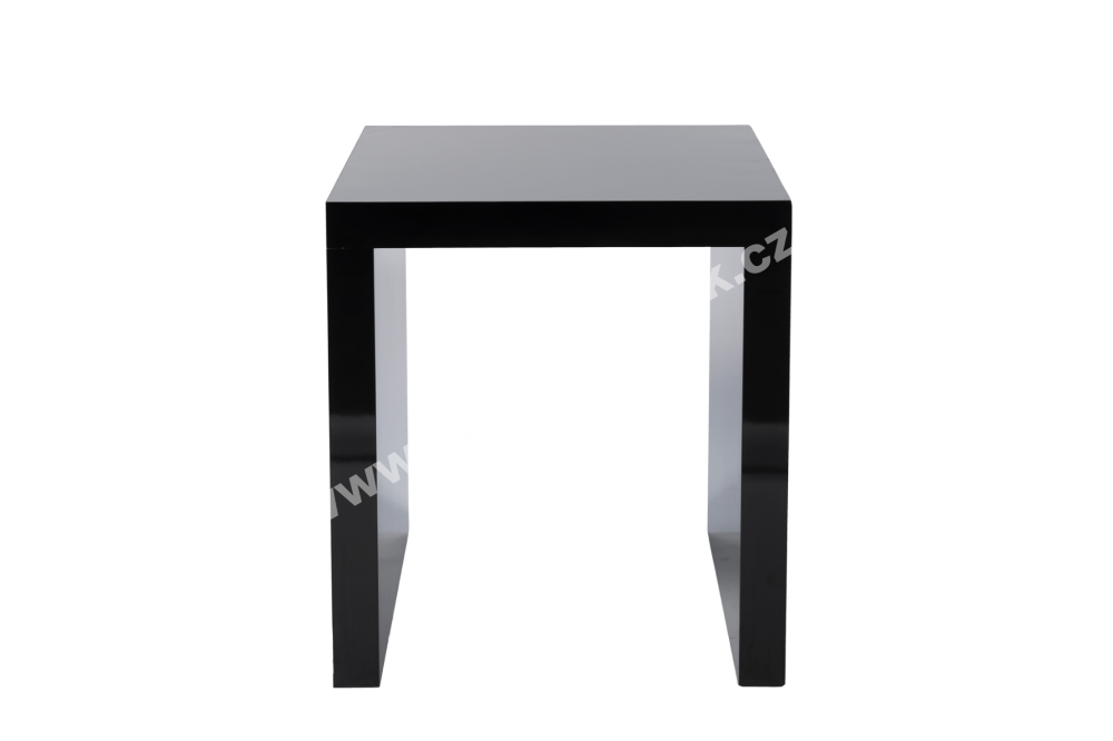 PARTY NÁBYTEK | Půjčovna nábytku, stolů, židlí a vybavení |