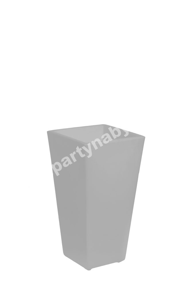 PARTY NÁBYTEK | Půjčovna nábytku, stolů, židlí a vybavení |