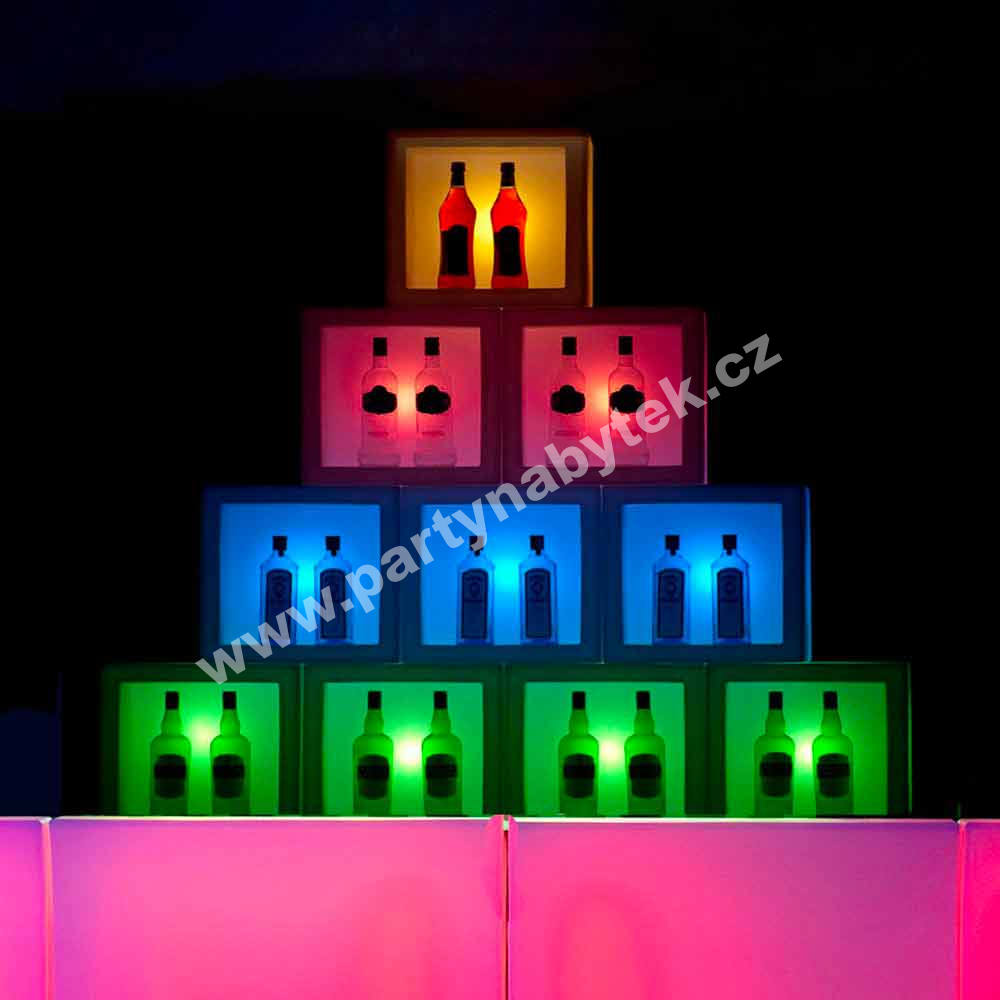 PARTY NÁBYTEK | Půjčovna nábytku, stolů, židlí a vybavení |