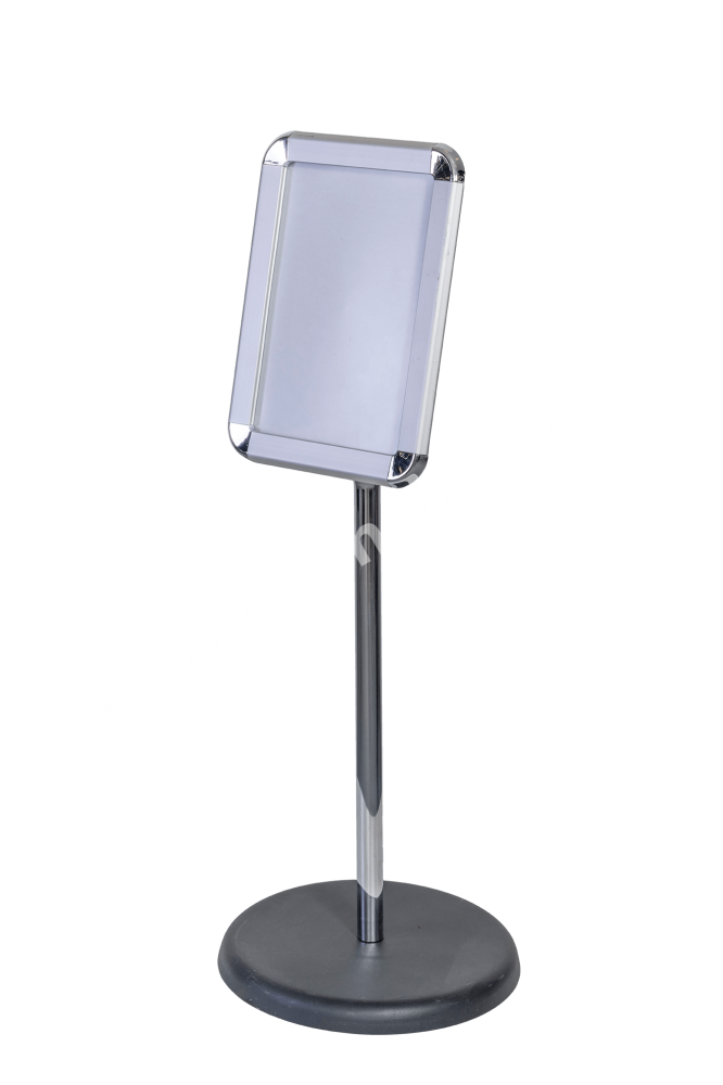 PARTY NÁBYTEK | Půjčovna nábytku, stolů, židlí a vybavení |