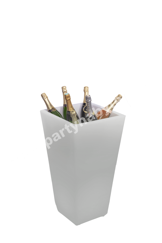 PARTY NÁBYTEK | Půjčovna nábytku, stolů, židlí a vybavení | LED svítící květináč_5
